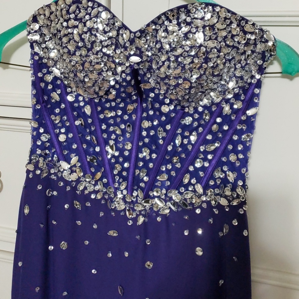 Purple Prom / Ball Gown
